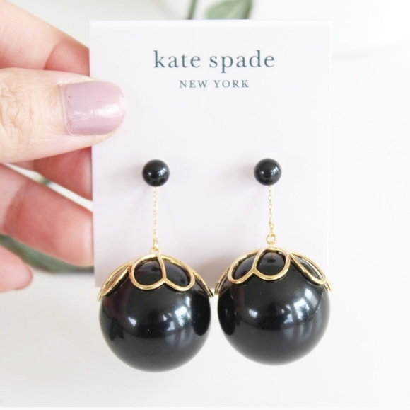 kate spade Jewelry - NWT KATE SPADE PEARLETTE BLACK DROP EARRINGS
